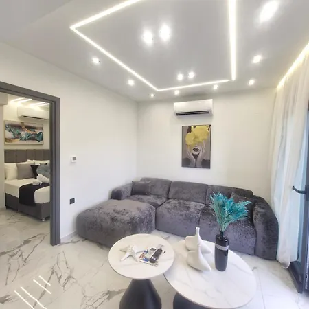 Endless Blue Seaview *