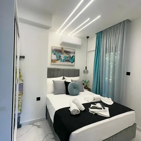 Endless Blue Seaview Apartament *