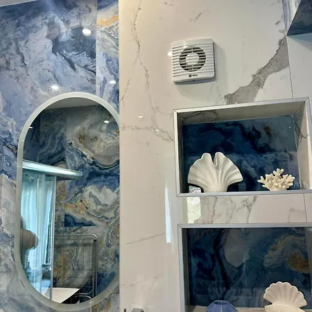 Endless Blue Seaview Apartament