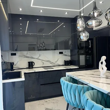 Endless Blue Seaview