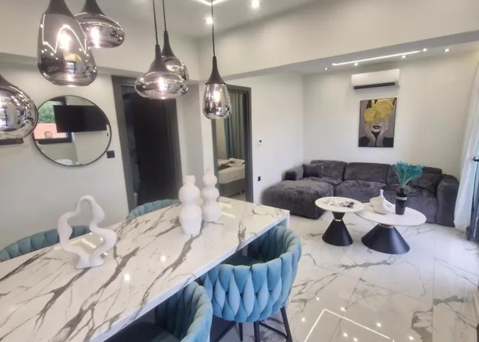 Endless Blue Seaview *