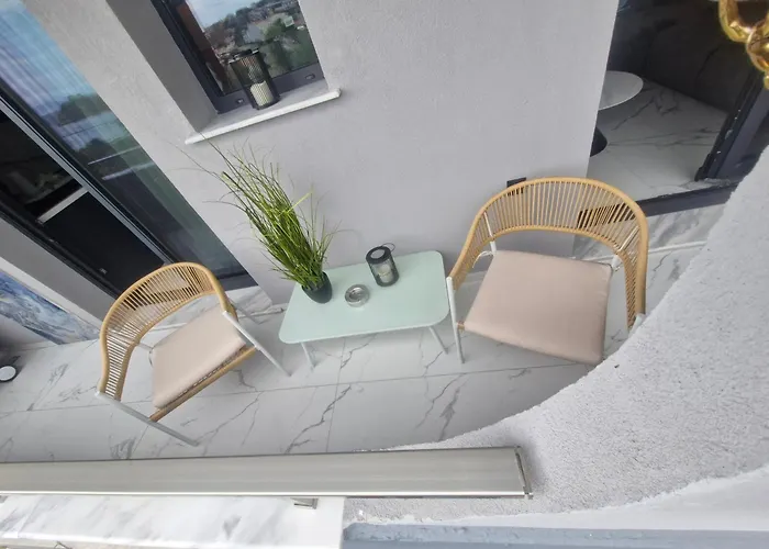 Endless Blue Seaview 公寓 *