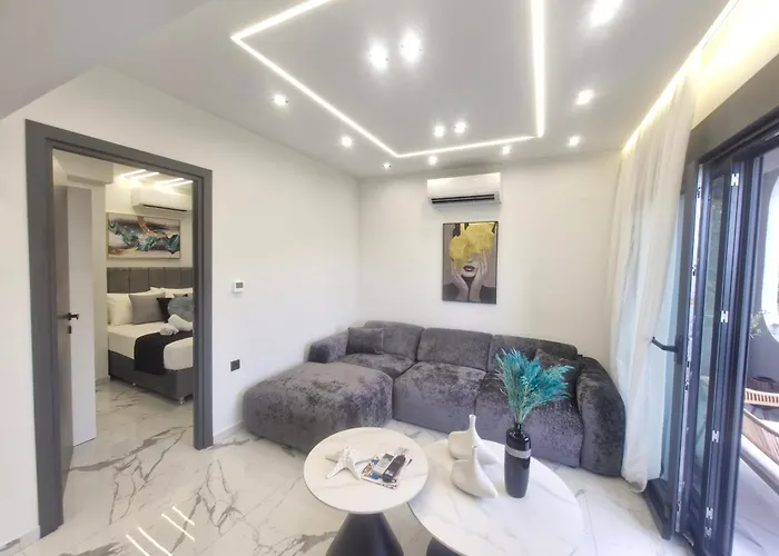 Endless Blue Seaview *