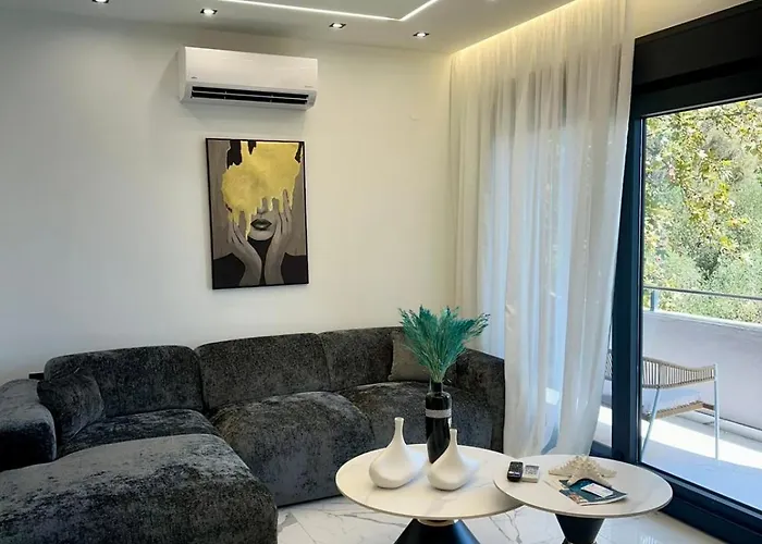 Endless Blue Seaview *