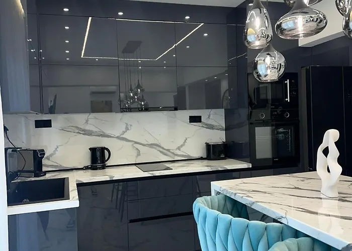 Endless Blue Seaview